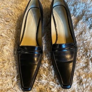 Naturalizer black leather pumps, size 9